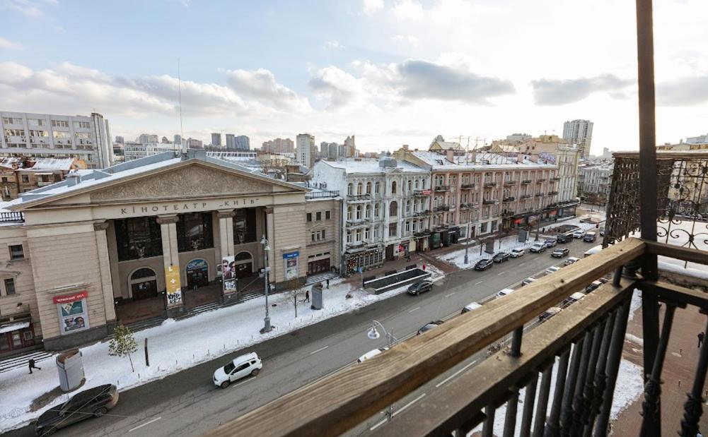 911 Apartments Antonovichа Kiev Buitenkant foto